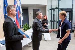 New_3cDan inovativnosti podelitev nagrad GZS inovatorjem